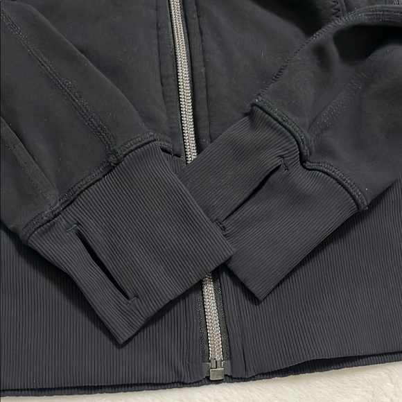 Lululemon Athletica Midnight Black Zip-Up Jacket - Picture 5 of 9